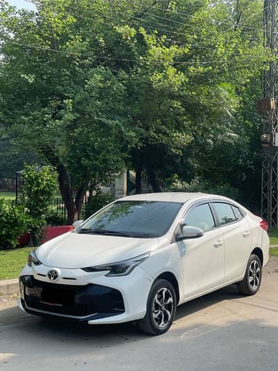 Toyota Yaris GLI CVT LE 2025