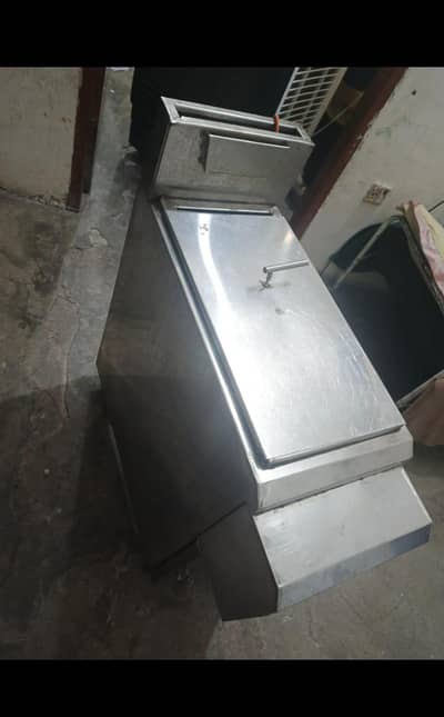 16 Liter Commercial Gas Fryer with Electric Blower