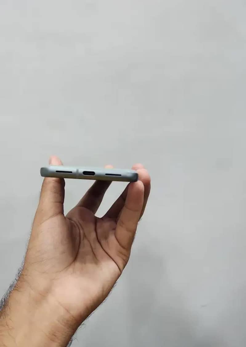 GOOGLE PIXEL 8 2