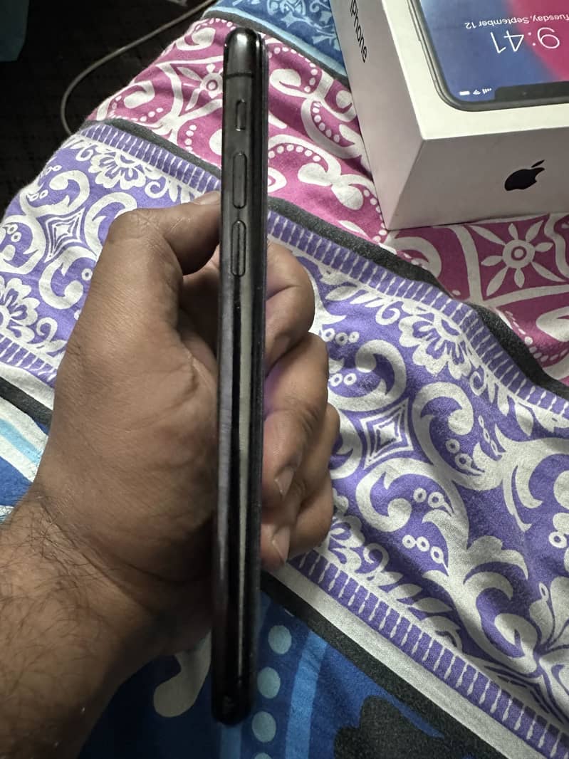 Apple iPhone X 2