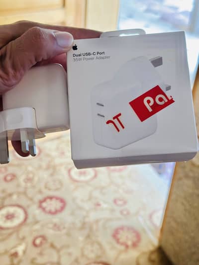 35 wad. Adapter orignal. Apple