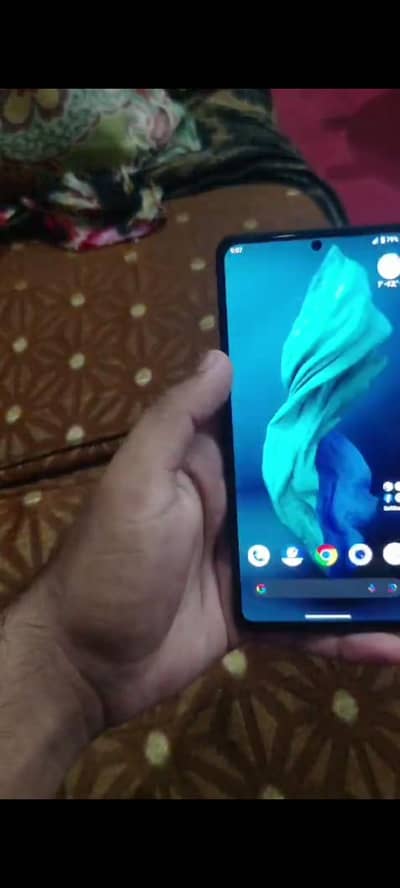 Sharp Aquos R7