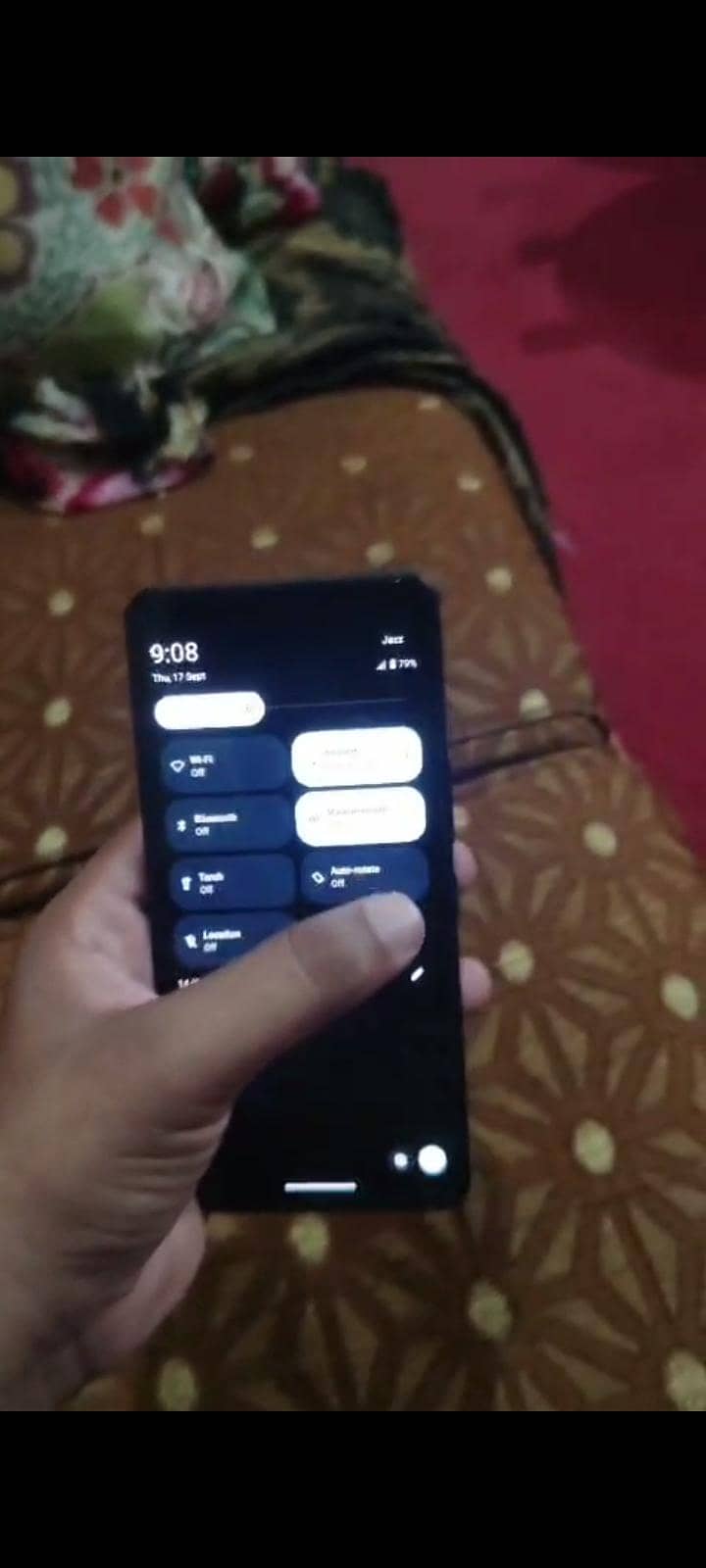 Sharp Aquos R7 1