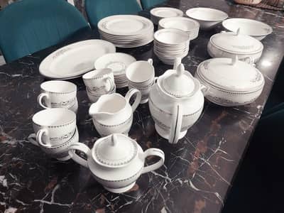 Dinner set