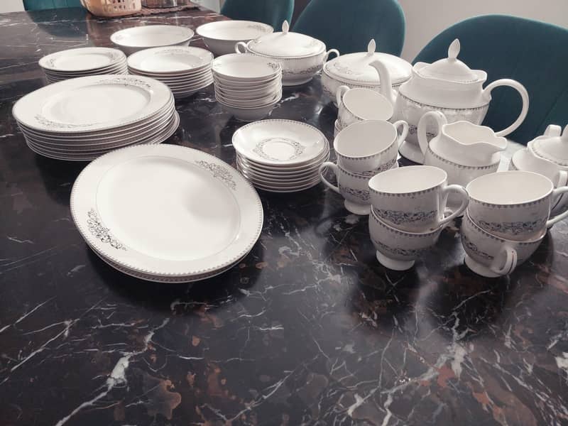 Dinner set 3