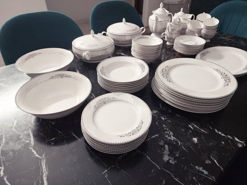 Dinner set 6