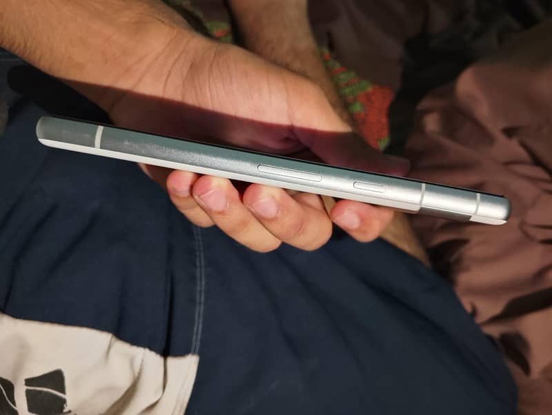 Google Pixel 7a 1