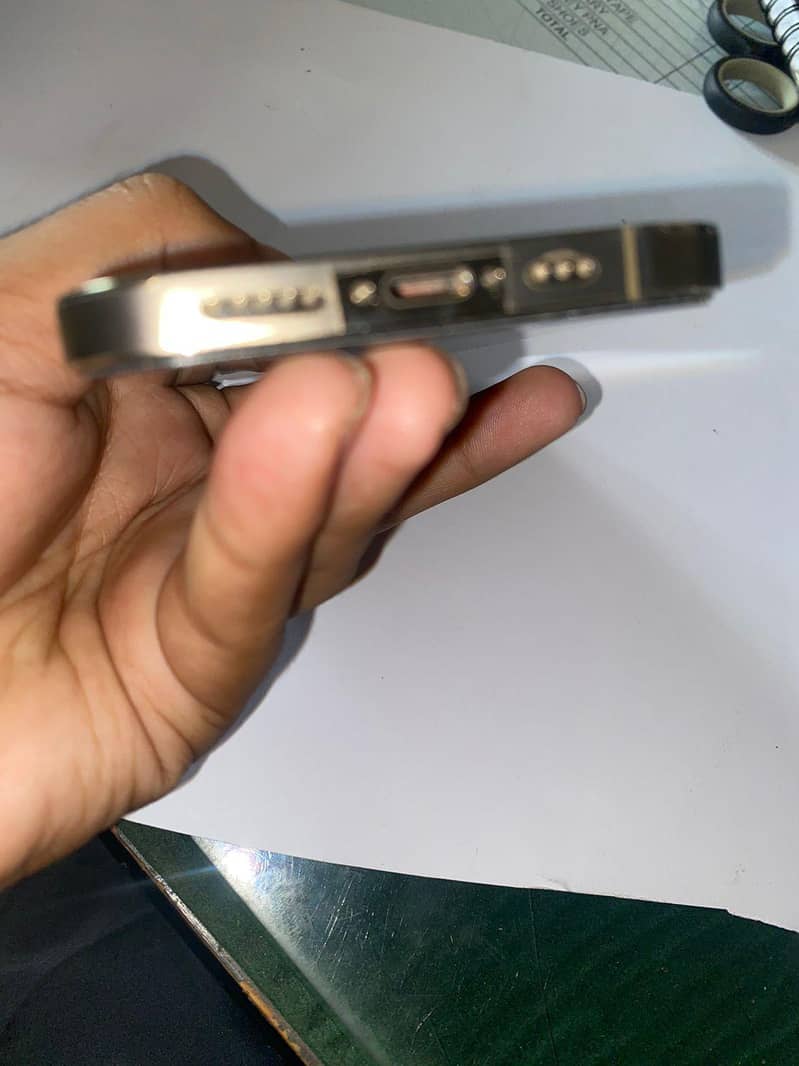 Apple iPhone 12 Pro 2