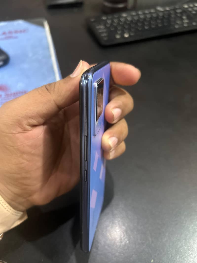 Vivo V21e 3