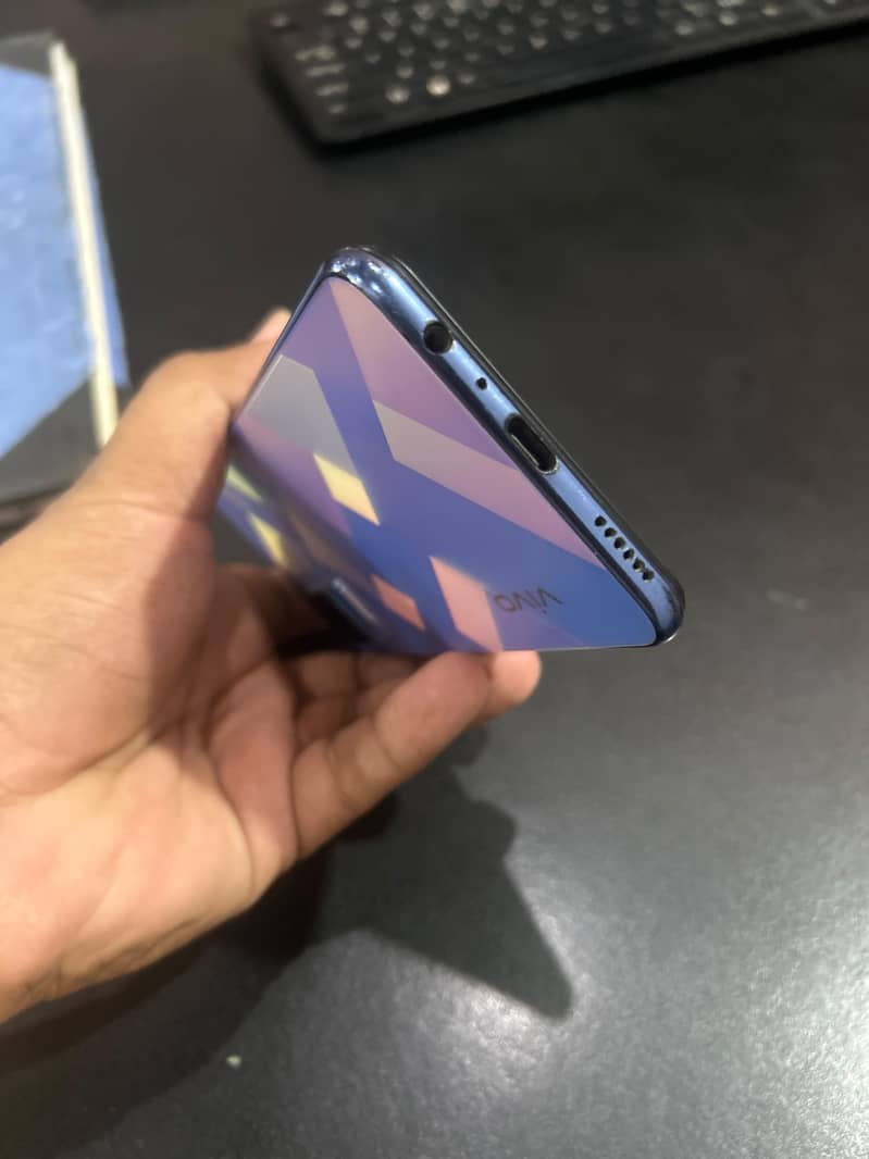 Vivo V21e 4