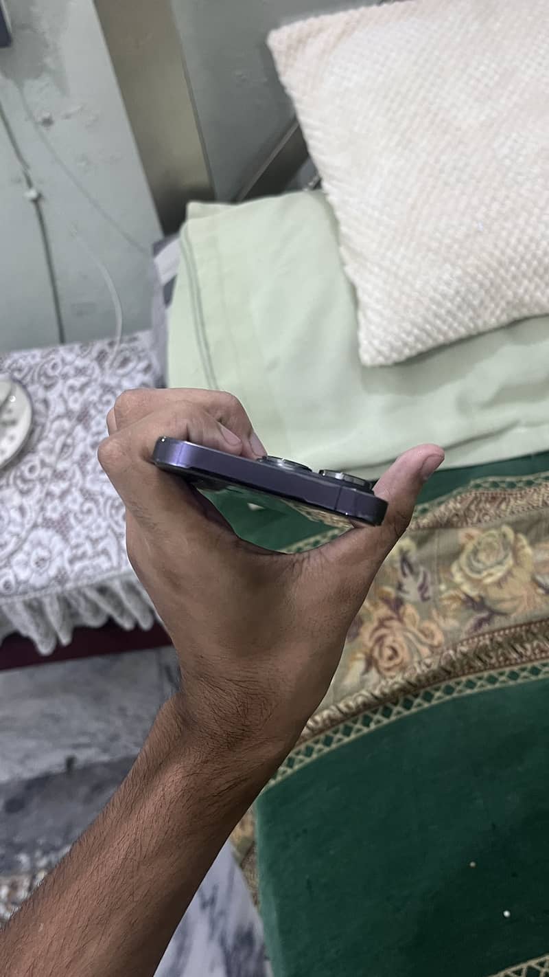 Apple iPhone 14 Pro 3
