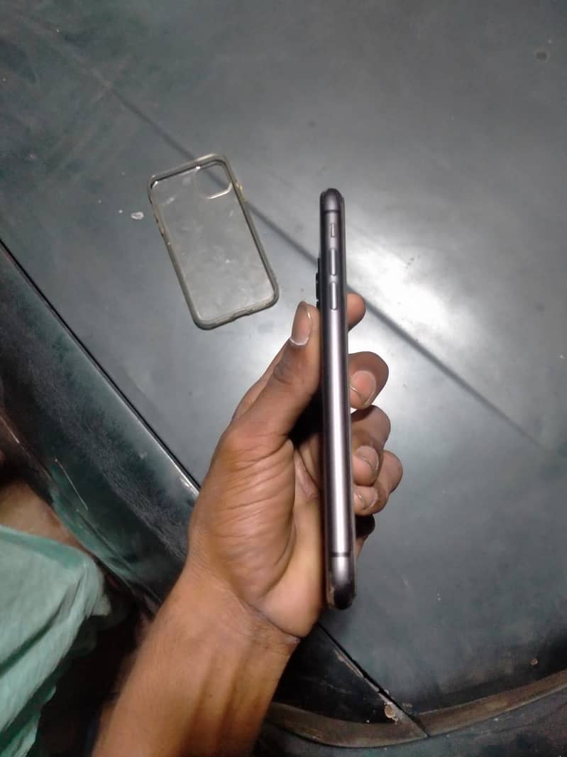 Apple iPhone 11 2