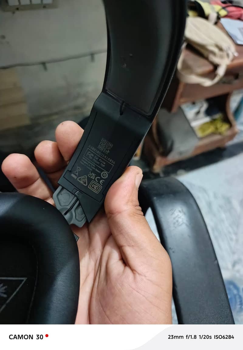 Recon 70 Headset 1