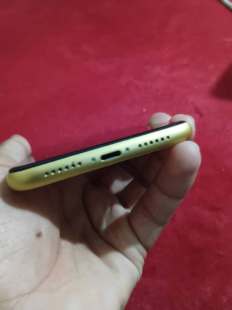 Apple iPhone 11 5