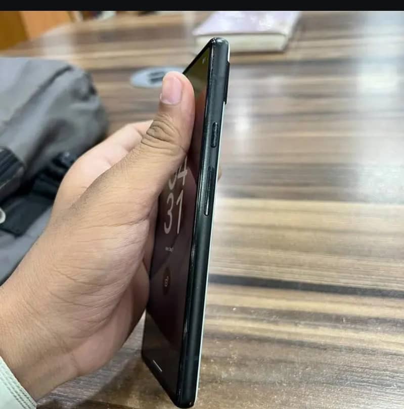 Google Pixel 6a 1