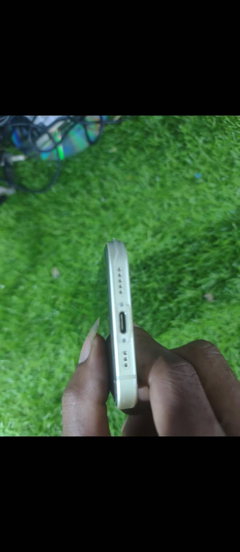 Apple iPhone 15 4