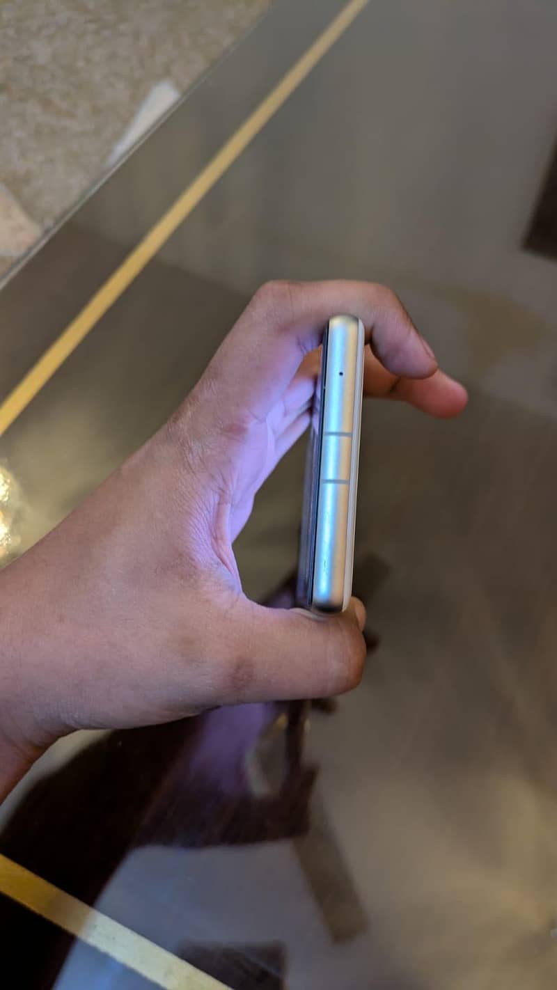 Google Pixel 7a 4