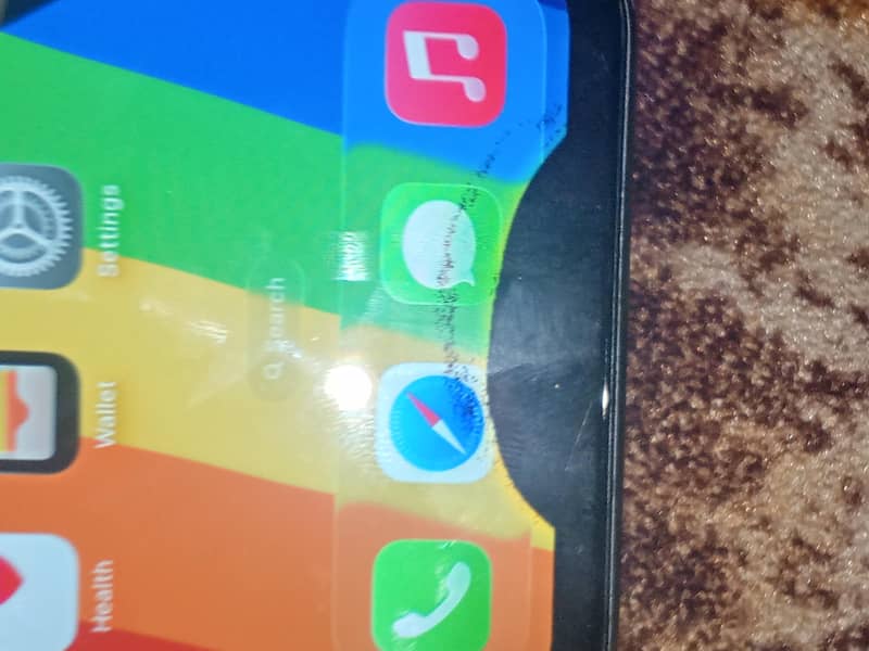 Apple iPhone 11 3