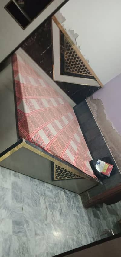 bed divider and dressing Almari