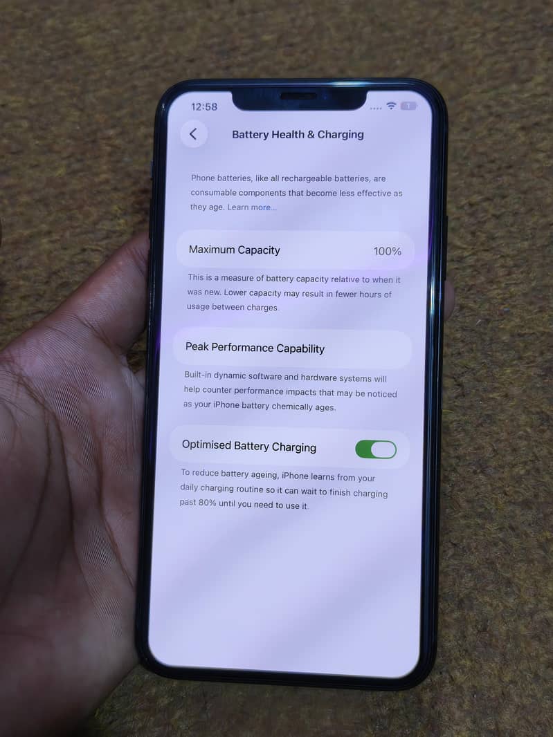 Apple iPhone 11 pro max 4