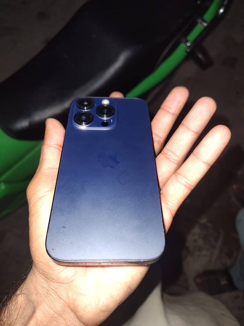 Apple iPhone 14 Pro 1