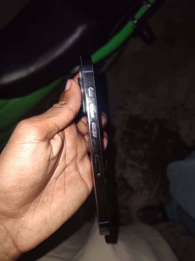 Apple iPhone 14 Pro 2
