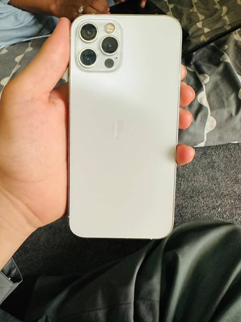 Apple iPhone 12 Pro 2