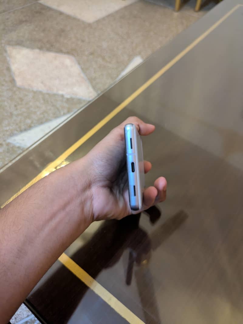 Google Pixel 7a 1