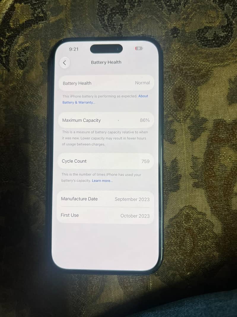 Apple iPhone 15 4