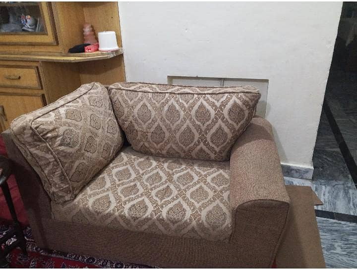 sofa and dewan 2