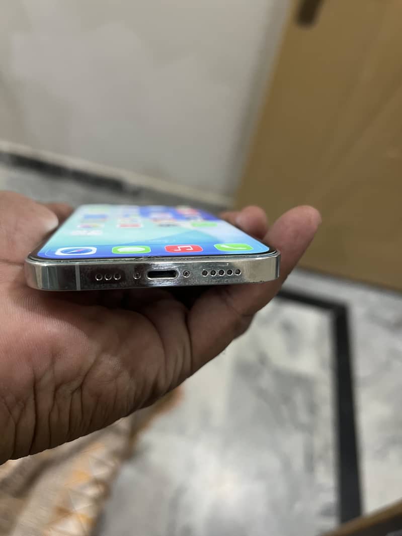 Apple iPhone 12 Pro 1