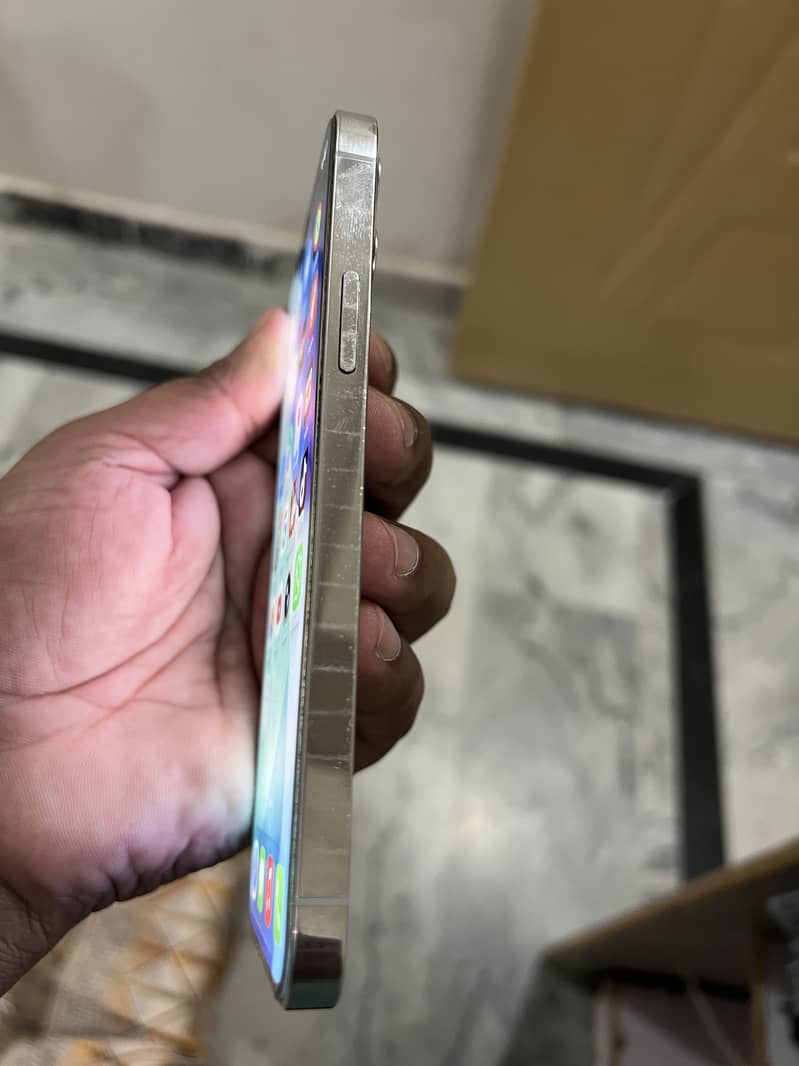 Apple iPhone 12 Pro 2