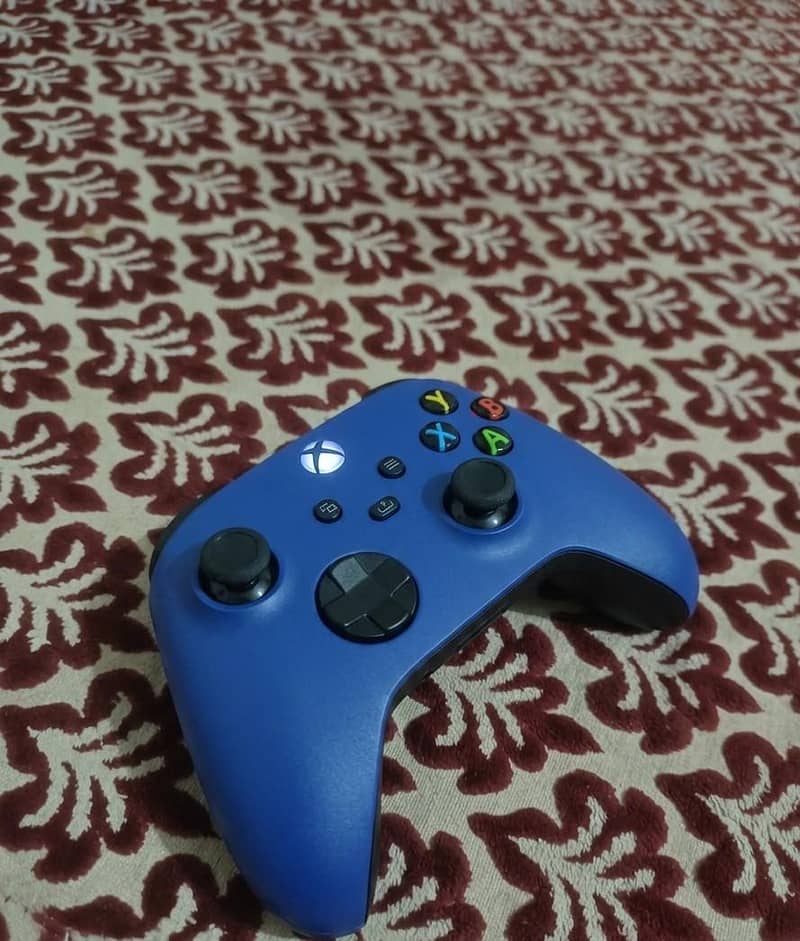 Xbox one controller available 1