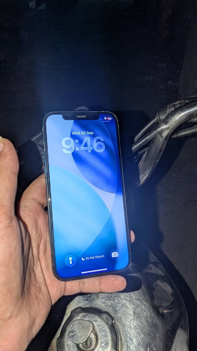 Apple iPhone 12 2
