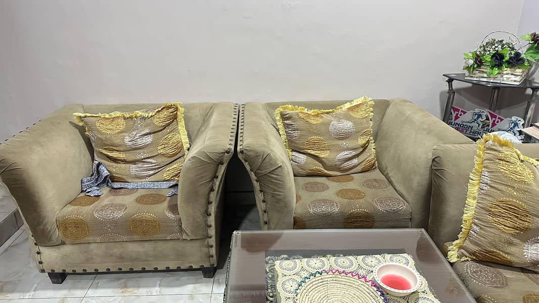 7 seater sofa 0