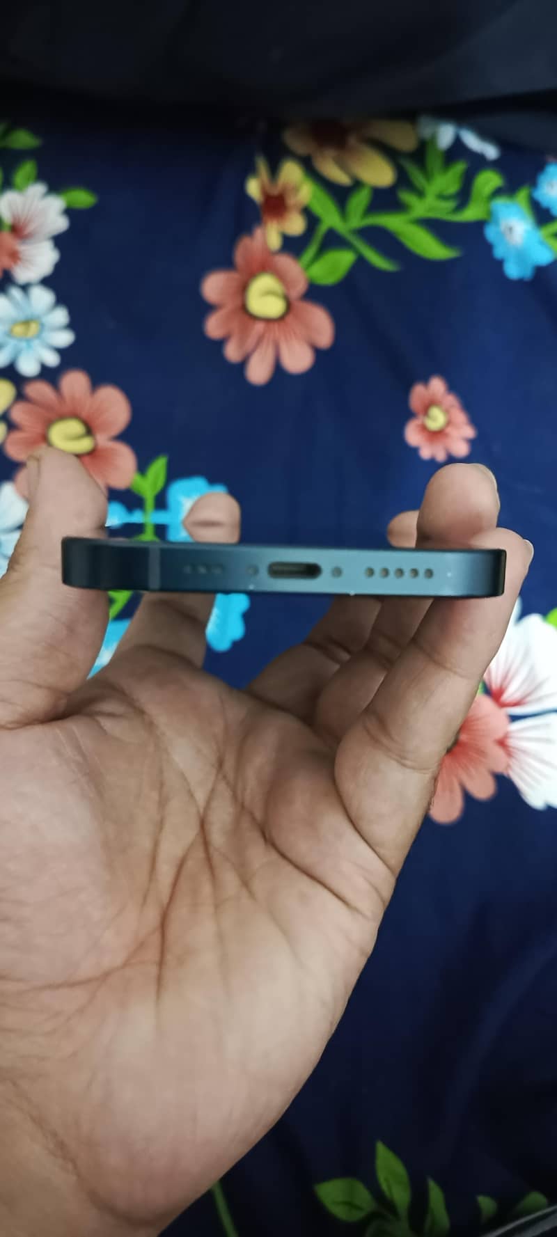 Apple iPhone 13 1