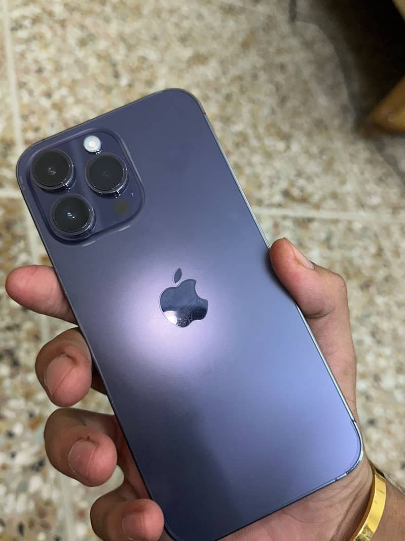 Apple iPhone 14 Pro Max 1