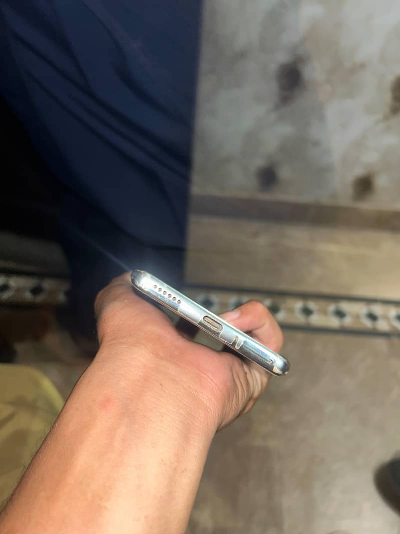 camon 40 pro 1