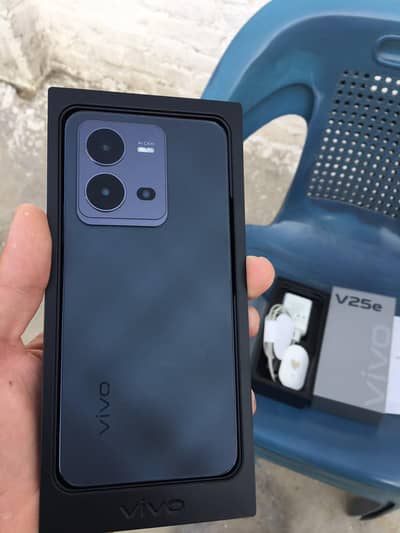 Vivo V25e 8+8ram 128 rom officeal pta approved water pack