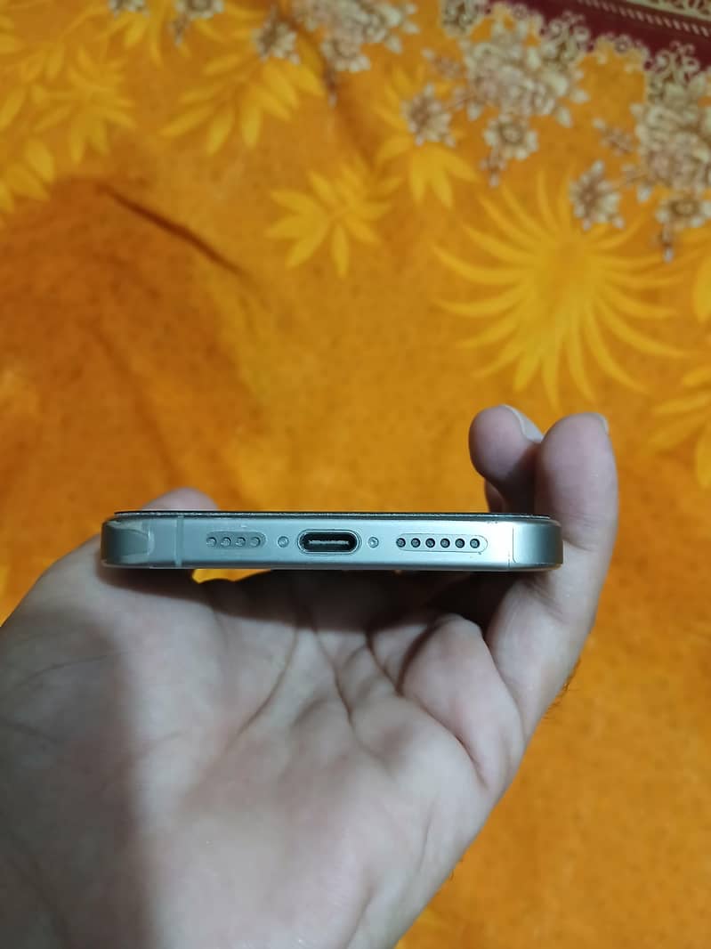 iPhone 15 pro max jv 1