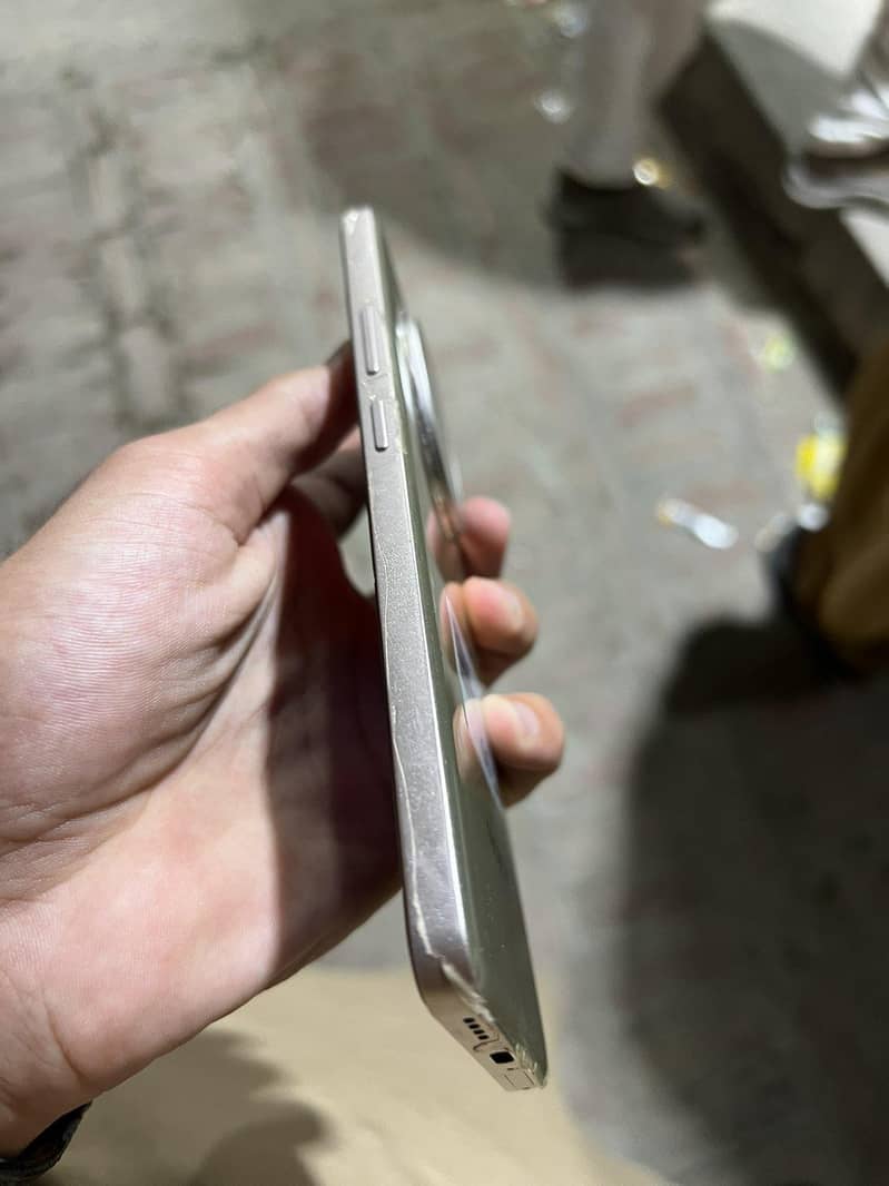 Realme 13 Plus 2