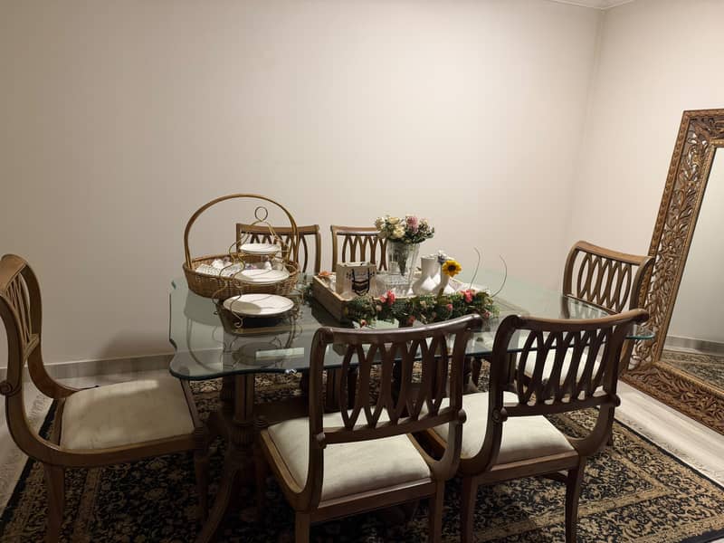 Dining Table 0