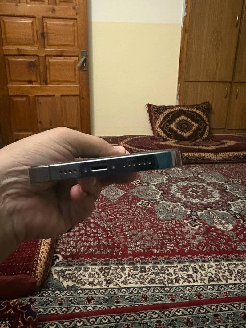 Apple iPhone 14 Pro Max 4