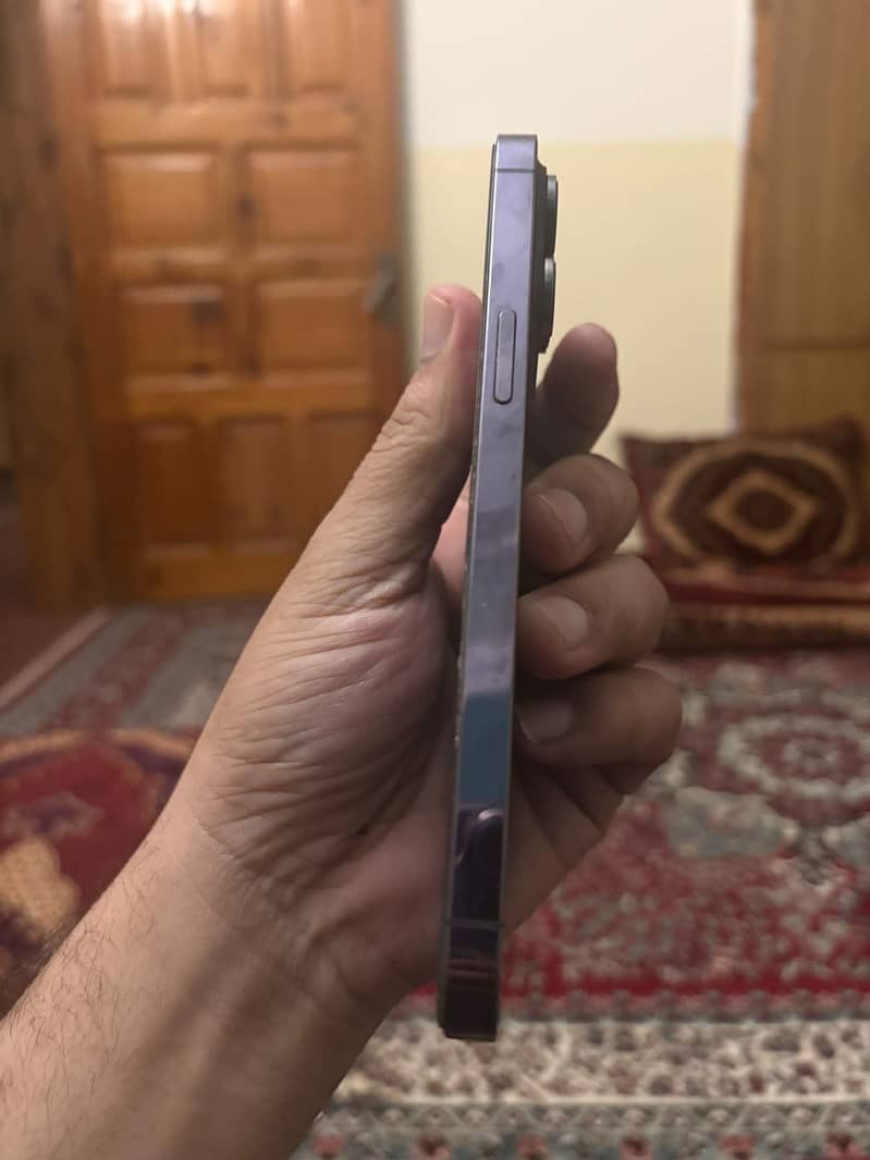 Apple iPhone 14 Pro Max 6