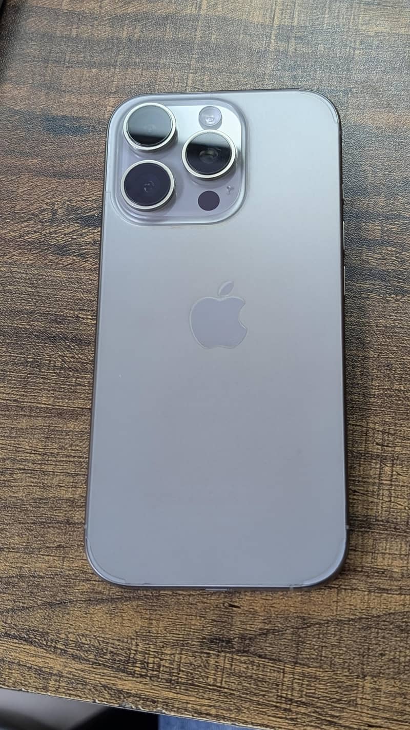 Apple iPhone 16 Pro 4