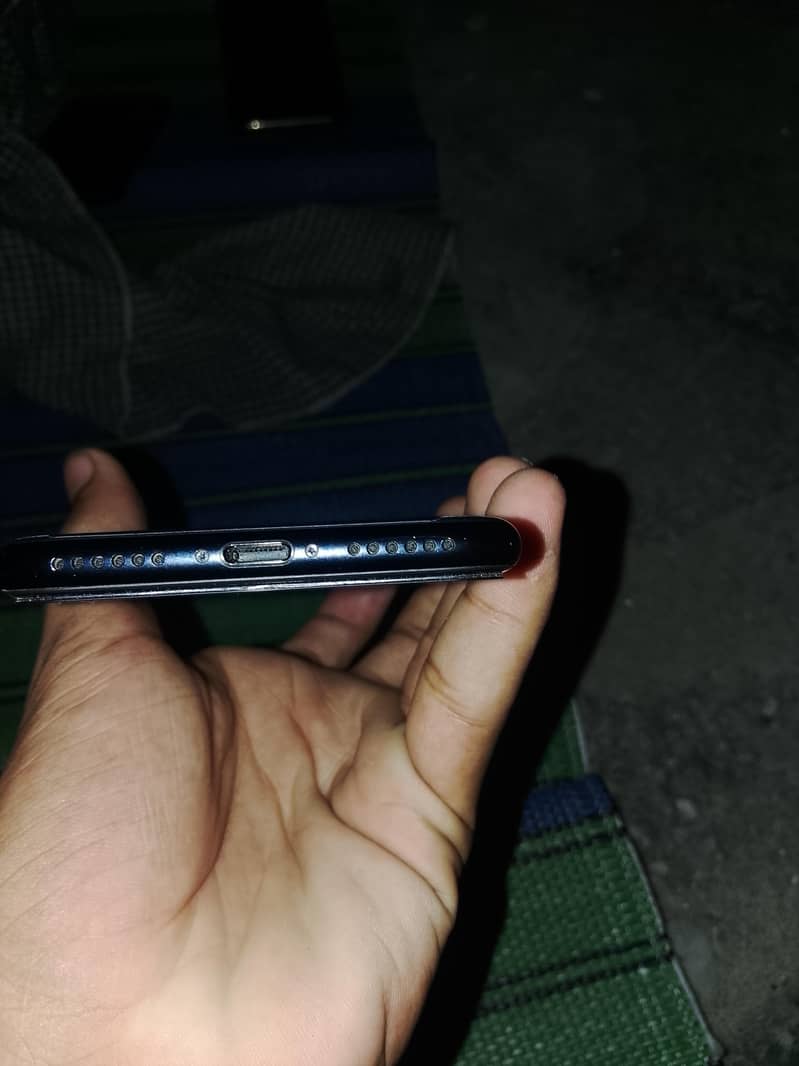 Apple iPhone SE 6