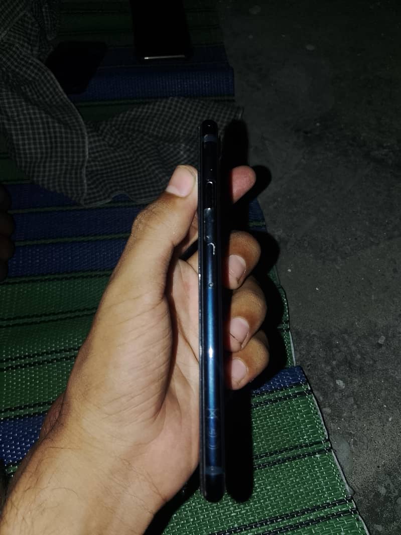 Apple iPhone SE 8