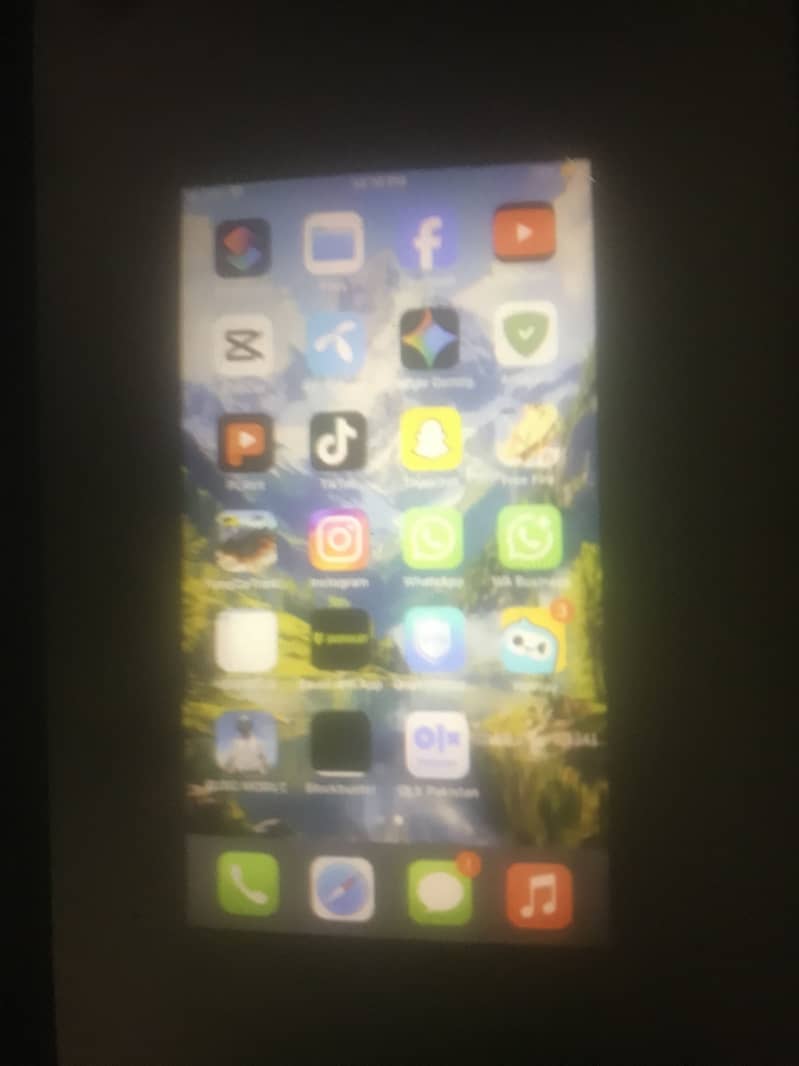 Apple iPhone 7 Plus 1