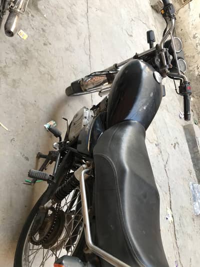Suzuki GS