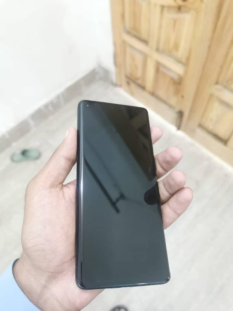 One Plus 8 Pro 6